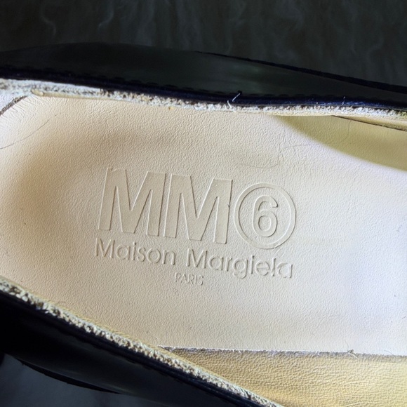 Maison Martin Margiela Black Patent Mary Jane Platform Pumps with Gold Buckle - Picture 2 of 5